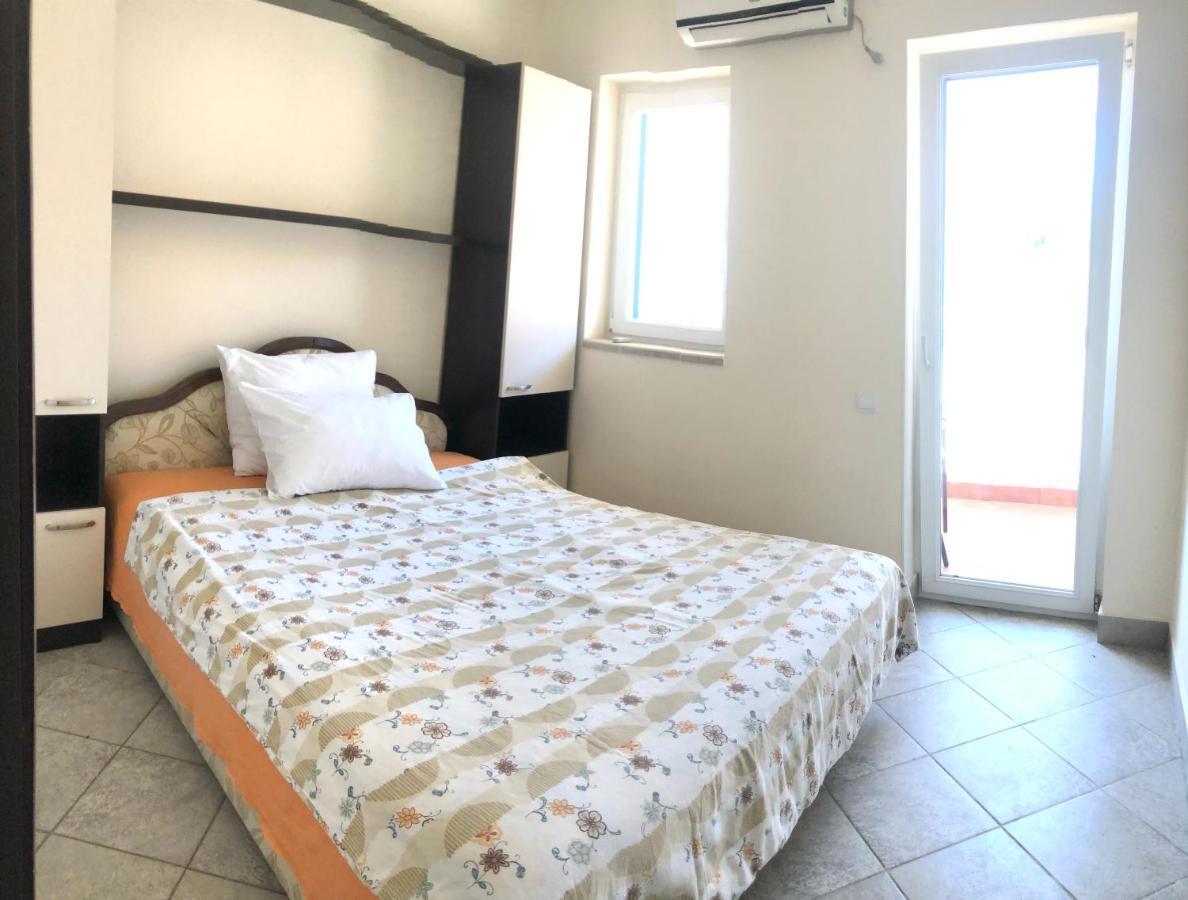 Rafailovici Holiday Apartments Exterior foto